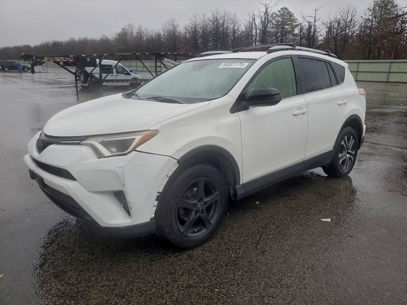 Photo 1 from auction – 2018 TOYOTA RAV4 LE with VIN JTMZFREV4JJ722792