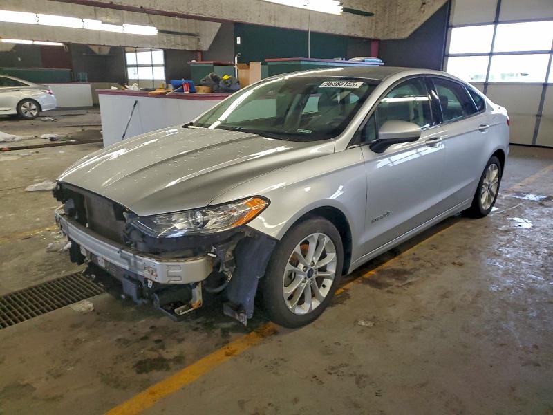 FORD FUSION SE 2019 with VIN 3FA6P0LU3KR102888 - Photo from auction