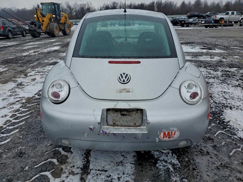 Photo 6 from auction – 2000 VOLKSWAGEN BEETLE with VIN 3VWBC21CXYM422979