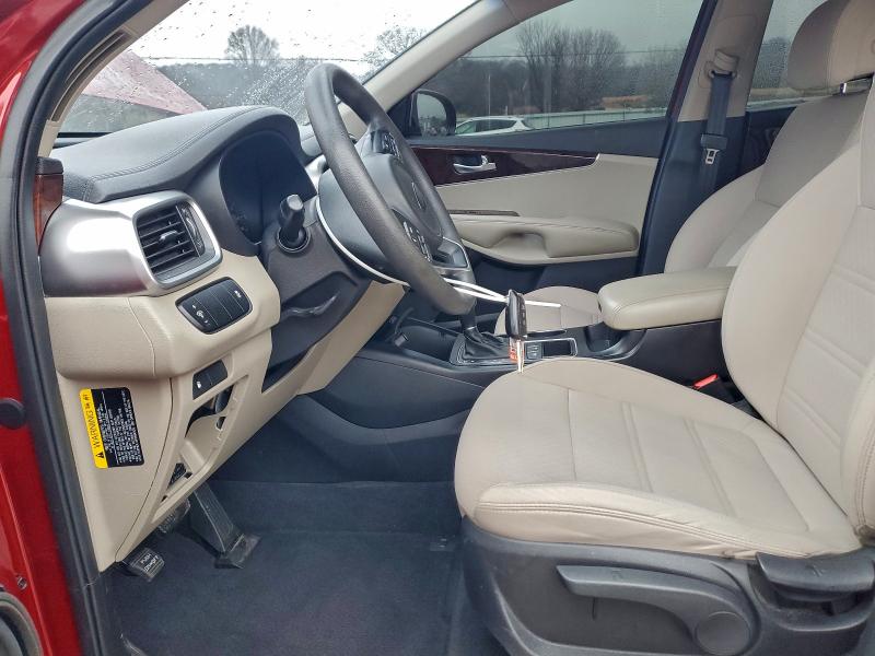 Photo 7 from auction – 2017 KIA SORENTO with VIN 5XYPGDA33HG260036