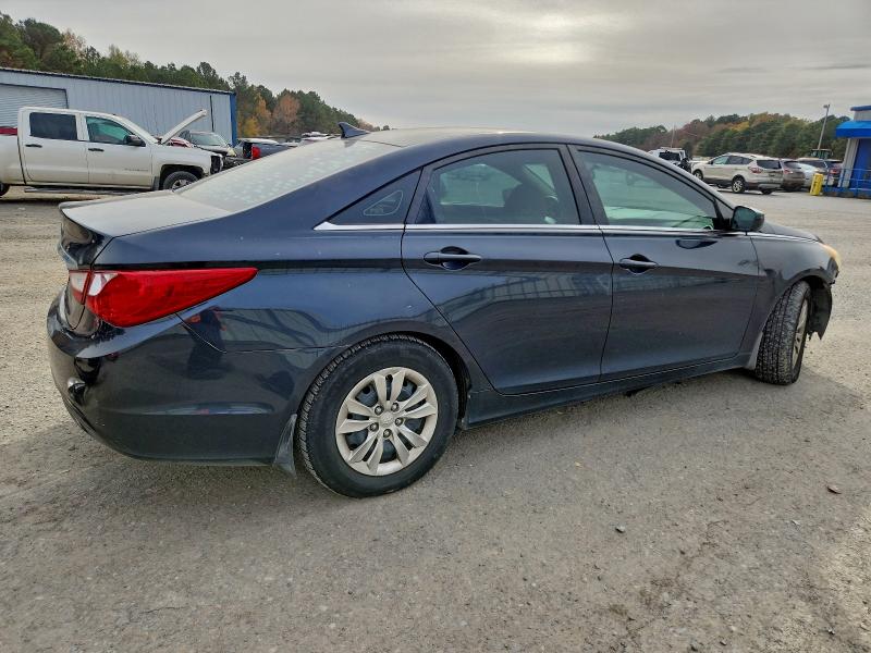 Photo 3 from auction – 2011 HYUNDAI SONATA GLS with VIN 5NPEB4AC6BH203366