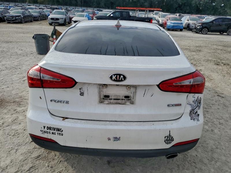 Photo 6 from auction – 2015 KIA FORTE EX with VIN KNAFZ4A83F5364210