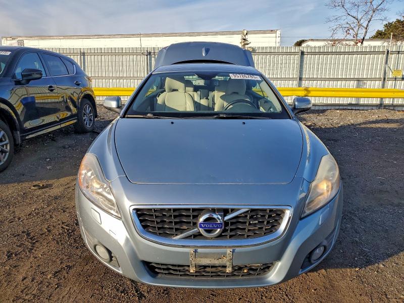 Photo 5 from auction – 2011 VOLVO C70 T5 with VIN YV1672MC6BJ107454