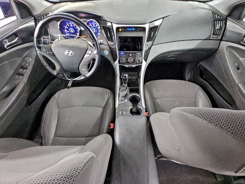 Photo 8 from auction – 2014 HYUNDAI SONATA SE with VIN 5NPEC4AC8EH837103