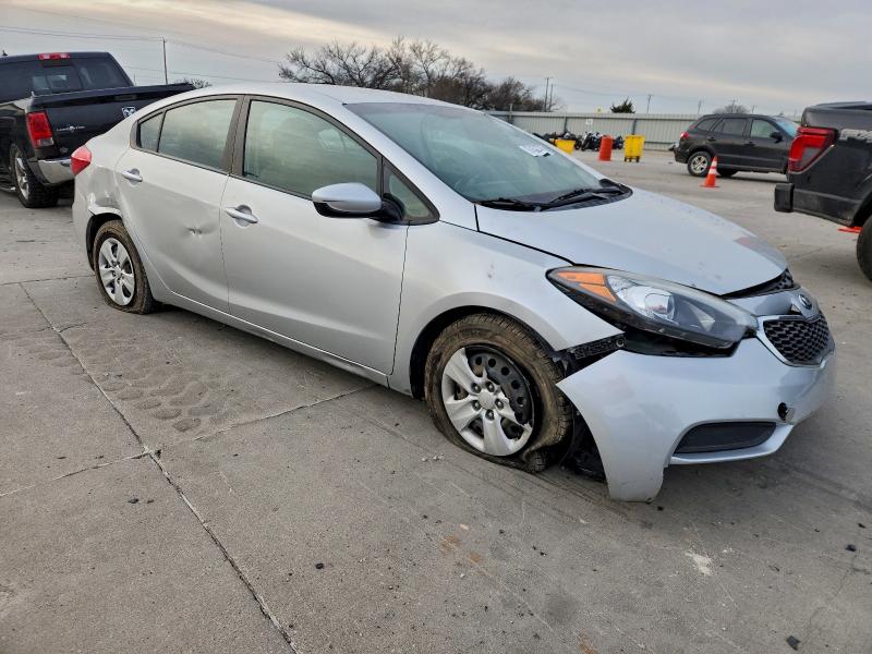 Photo 4 from auction – 2016 KIA FORTE LX with VIN KNAFK4A65G5466869
