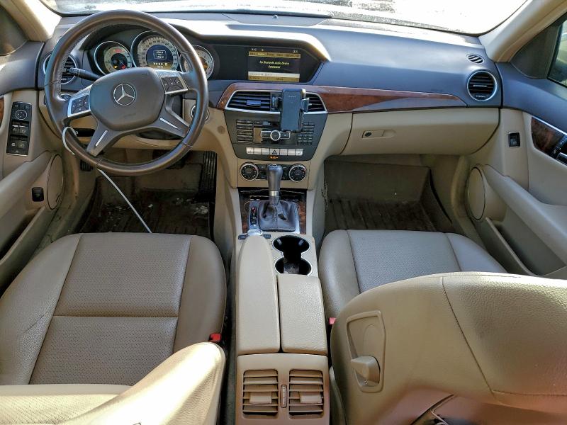 Photo 8 from auction – 2012 MERCEDES-BENZ C 250 with VIN WDDGF4HB9CA652369