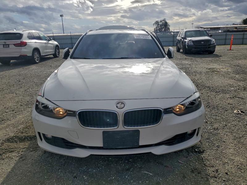 Photo 5 from auction – 2014 BMW 328 XI with VIN WBA3G7C54EK296481