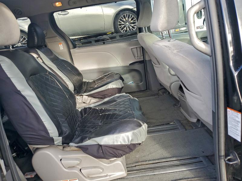 Photo 11 from auction – 2015 TOYOTA SIENNA LE with VIN 5TDKK3DC1FS683910