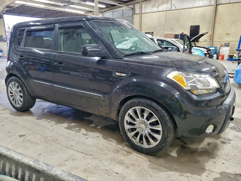 Photo 4 from auction – 2011 KIA SOUL + with VIN KNDJT2A25B7257138