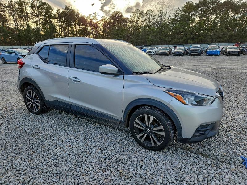 Photo 4 from auction – 2019 NISSAN KICKS S with VIN 3N1CP5CU7KL540295
