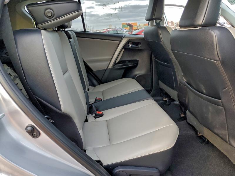 Photo 11 from auction – 2017 TOYOTA RAV4 LIMIT with VIN 2T3DFREV4HW604618