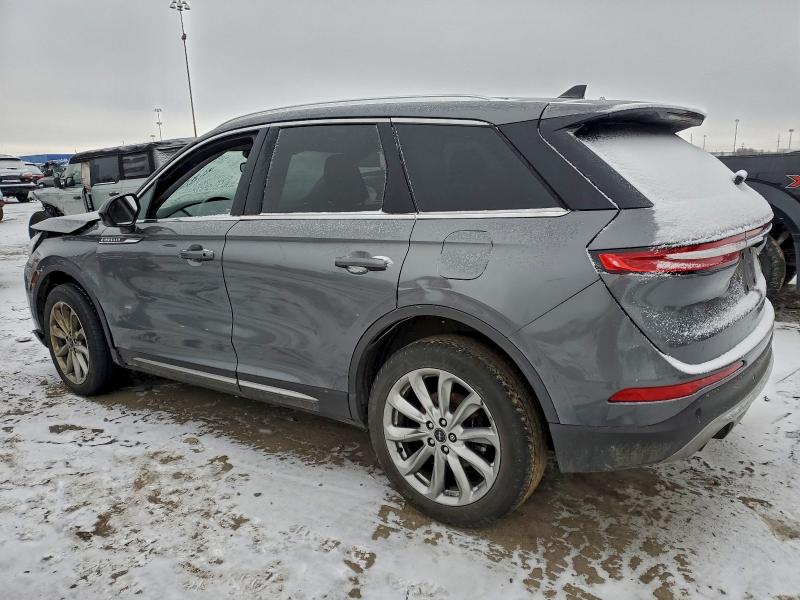 Photo 2 from auction – 2022 LINCOLN CORSAIR with VIN 5LMCJ1D92NUL28313