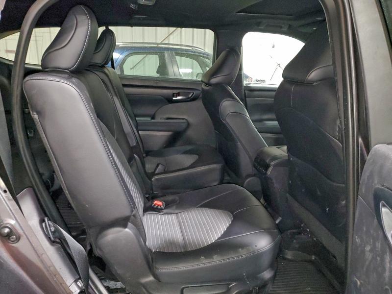 Photo 11 from auction – 2025 TOYOTA HIGHLANDER with VIN 5TDKDRBH1SS586549