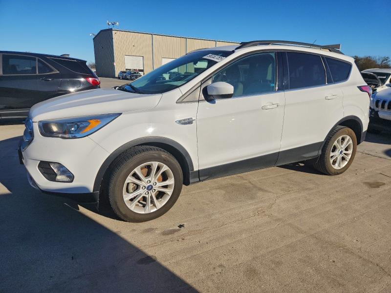 FORD ESCAPE SE 2017 with VIN 1FMCU0GD0HUD19554 - Photo from auction