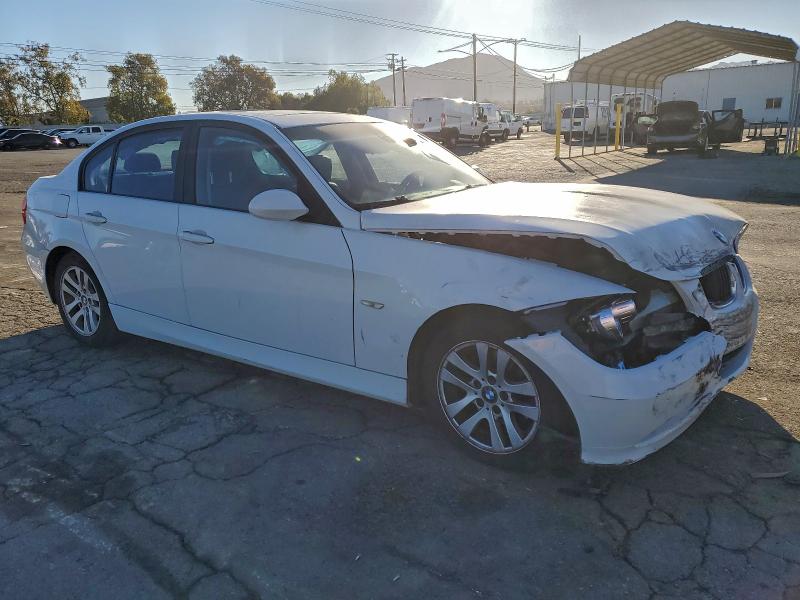 Photo 4 from auction – 2006 BMW 325 I with VIN WBAVB135X6KR66170
