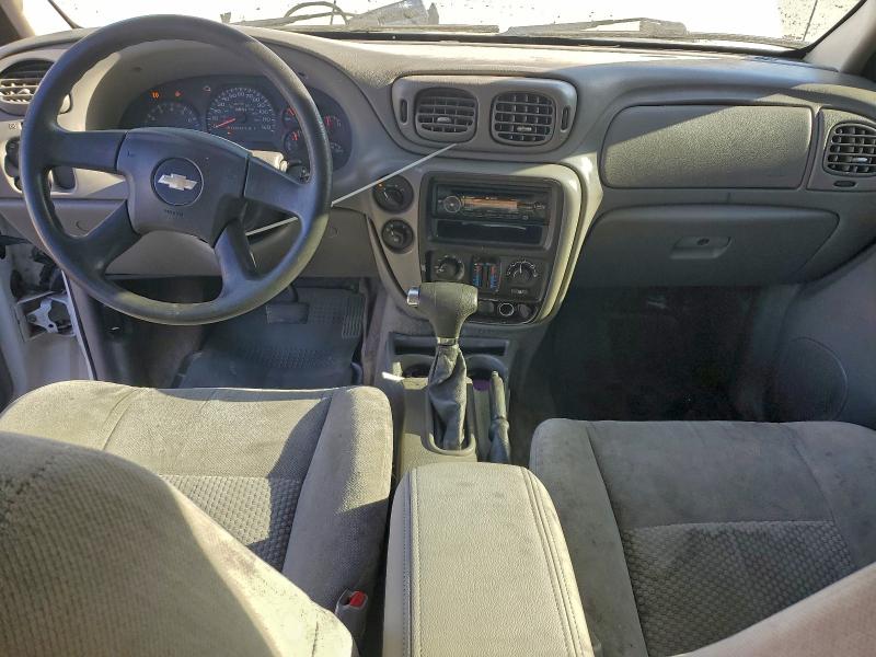 Photo 8 from auction – 2008 CHEVROLET TRAILBLAZE with VIN 1GNDT13S882147458