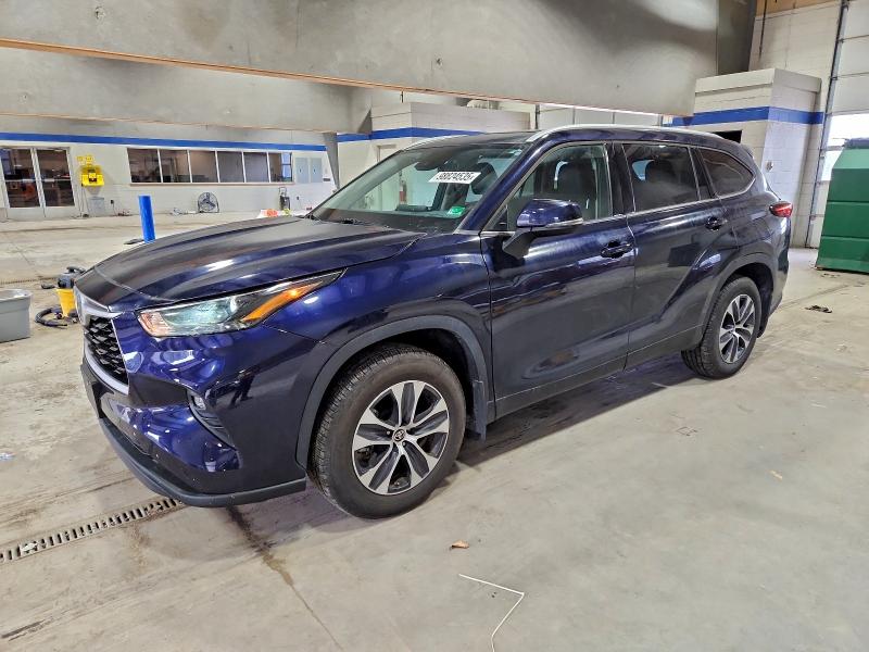 Photo 1 from auction – 2022 TOYOTA HIGHLANDER with VIN 5TDHZRBH1NS204553