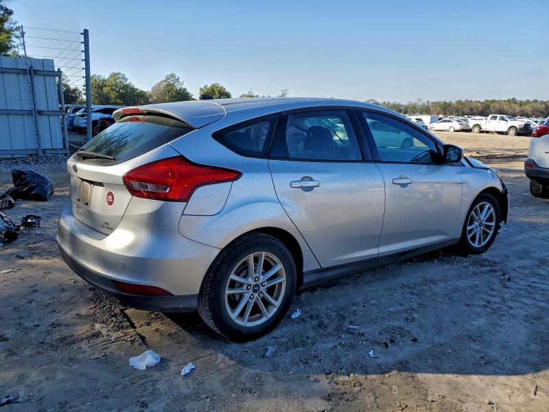 Photo 3 from auction – 2016 FORD FOCUS SE with VIN 1FADP3K26GL249348