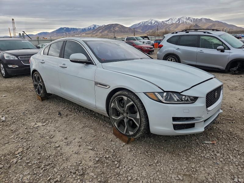 Photo 4 from auction – 2017 JAGUAR XE FIRST E with VIN SAJAH4BV5HA946714