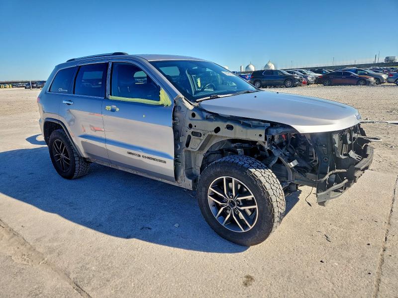 Photo 4 from auction – 2017 JEEP GRAND CHER with VIN 1C4RJEBG1HC765529