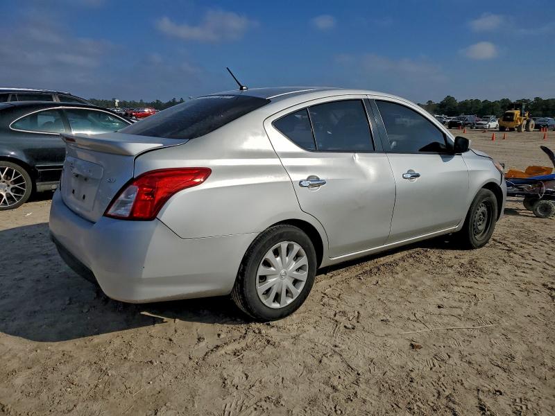 Photo 3 from auction – 2018 NISSAN VERSA S with VIN 3N1CN7AP5JL833481
