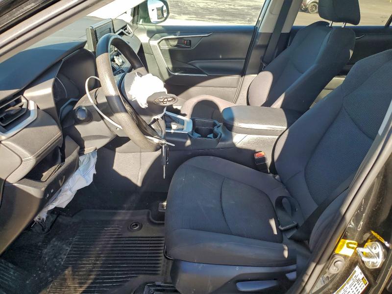 Photo 7 from auction – 2020 TOYOTA RAV4 LE with VIN 2T3F1RFV5LW090549