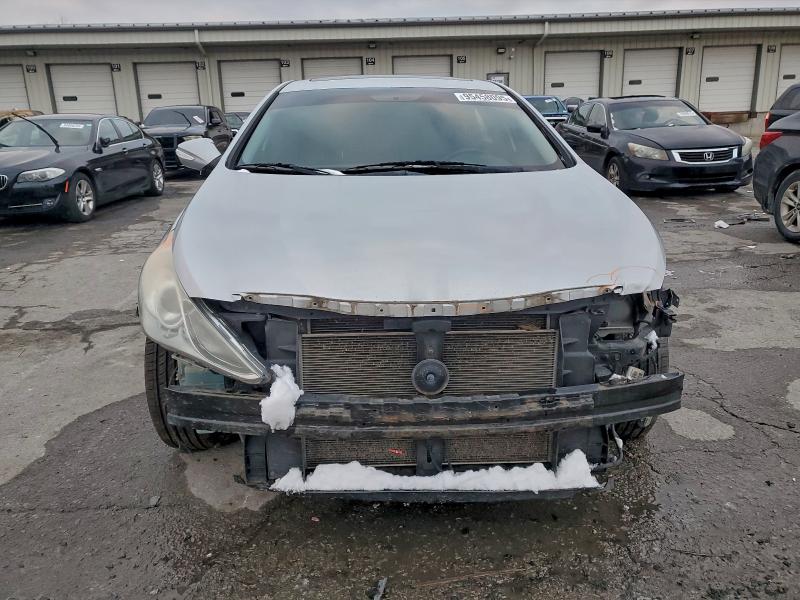 Photo 5 from auction – 2011 HYUNDAI SONATA with VIN 5NPEC4AC2BH080078