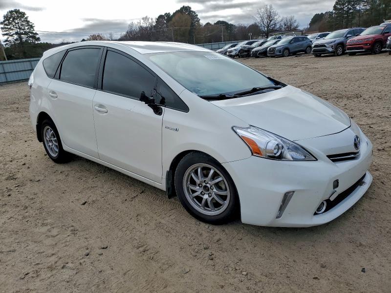 Photo 4 from auction – 2014 TOYOTA PRIUS V with VIN JTDZN3EU9E3315259