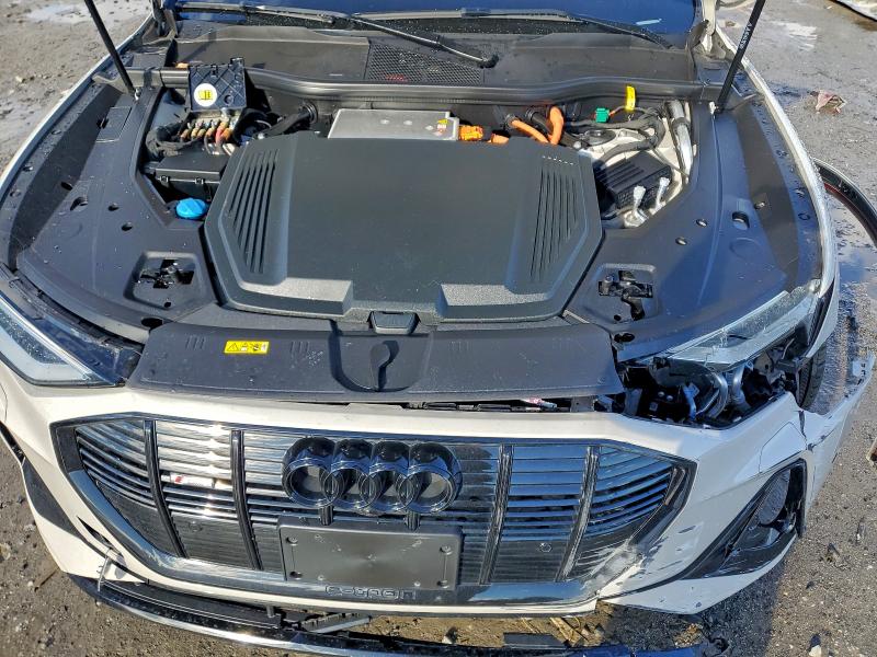 Photo 12 from auction – 2022 AUDI E-TRON SPO with VIN WA11AAGE6NB010188