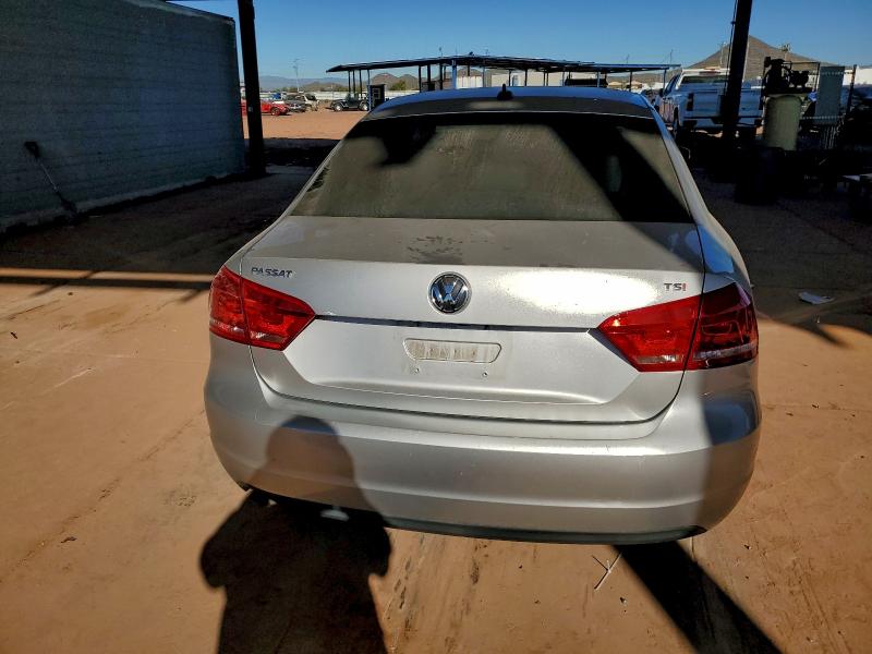 Photo 6 from auction – 2015 VOLKSWAGEN PASSAT S with VIN 1VWAT7A39FC098401
