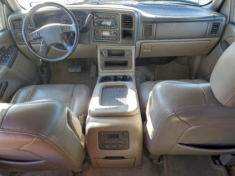 Photo 8 from auction – 2004 CHEVROLET SUBURBAN with VIN 3GNFK16Z94G284964