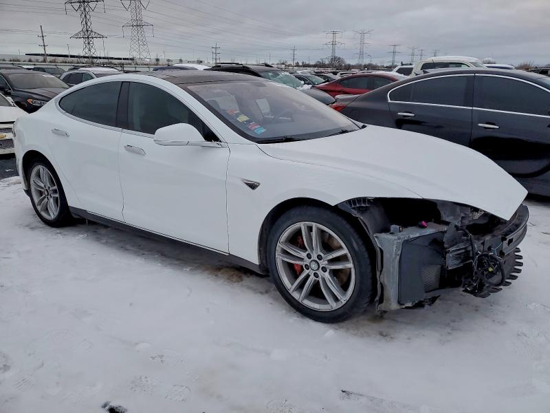 Photo 4 from auction – 2013 TESLA MODEL S with VIN 5YJSA1CN7DFP26464