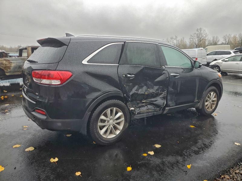 Photo 3 from auction – 2016 KIA SORENTO LX with VIN 5XYPGDA38GG106033