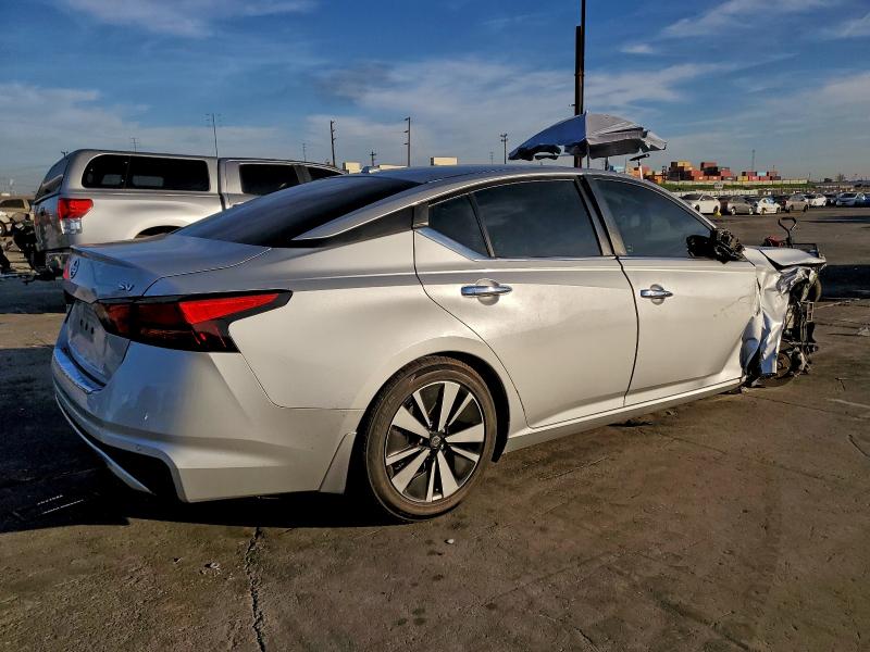 Photo 3 from auction – 2021 NISSAN ALTIMA SV with VIN 1N4BL4DV8MN337141