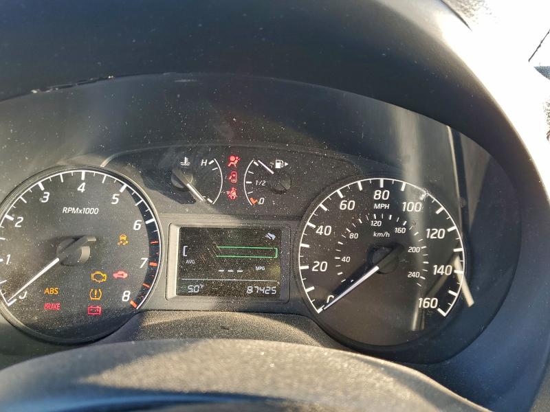 Photo 9 from auction – 2015 NISSAN SENTRA S with VIN 3N1AB7AP2FY268679