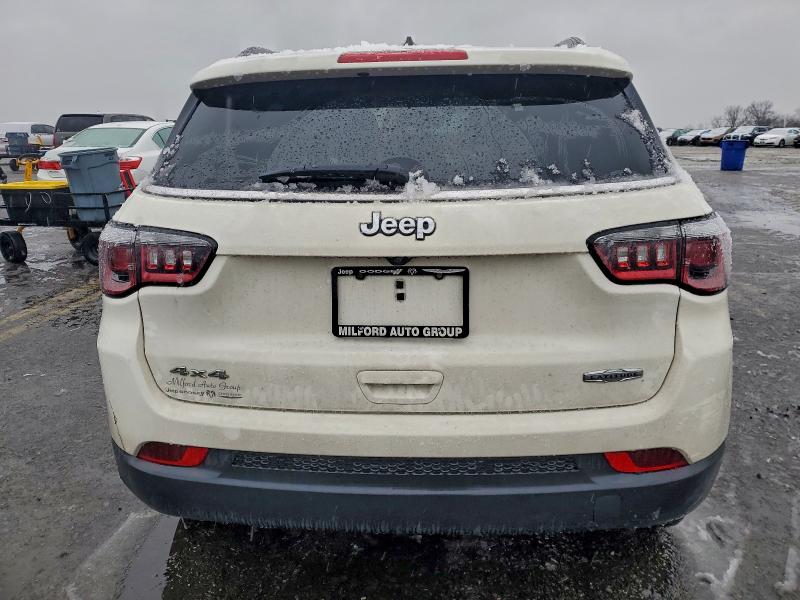 Photo 6 from auction – 2018 JEEP COMPASS LA with VIN 3C4NJDBB4JT467435