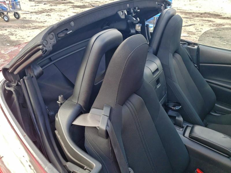 Photo 10 from auction – 2021 MAZDA MX-5 MIATA with VIN JM1NDAB74M0454929
