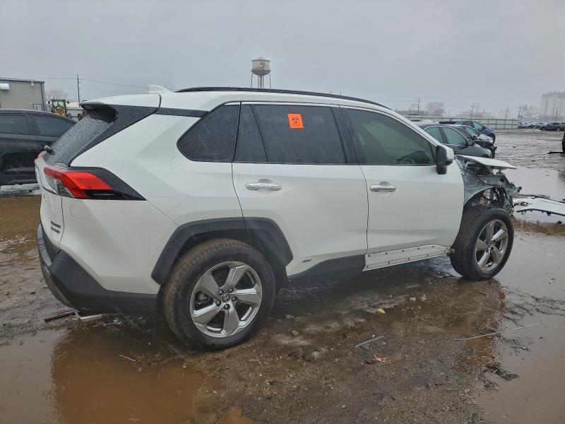 Photo 3 from auction – 2020 TOYOTA RAV4 LIMIT with VIN JTMDWRFV2LD072838