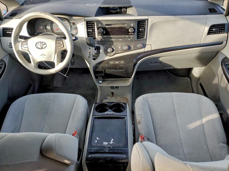 Photo 8 from auction – 2011 TOYOTA SIENNA with VIN 5TDKK3DC4BS086065