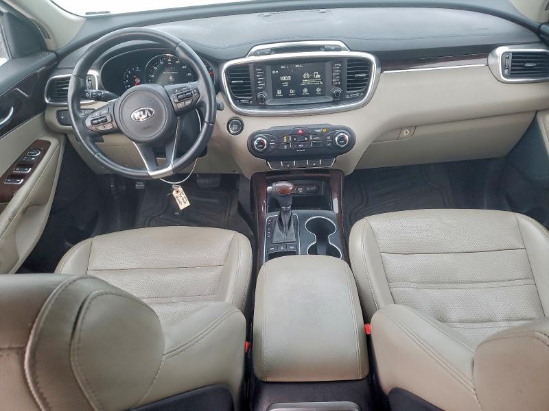 Photo 8 from auction – 2017 KIA SORENTO EX with VIN 5XYPHDA55HG270095