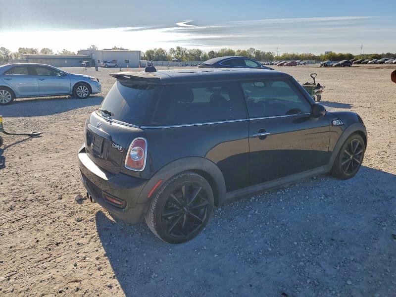 Photo 3 from auction – 2013 MINI COOPER S with VIN WMWSV3C50DT392109