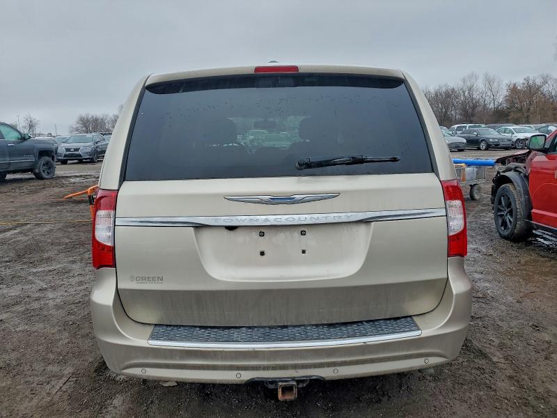 Photo 6 from auction – 2015 CHRYSLER TOWN & COU with VIN 2C4RC1CG3FR621132