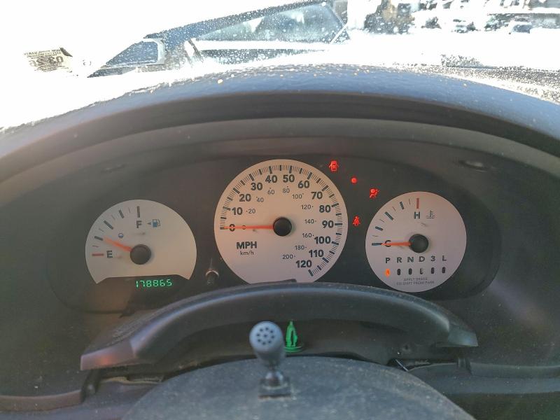 Photo 9 from auction – 2005 CHRYSLER TOWN & COU with VIN 1C4GP45R45B227647