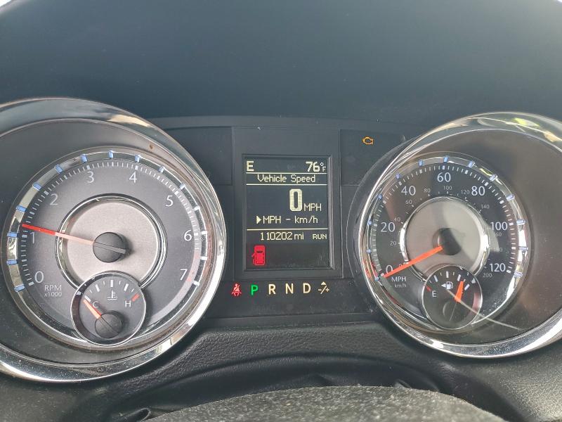 Photo 9 from auction – 2016 CHRYSLER TOWN & COU with VIN 2C4RC1CG0GR215519