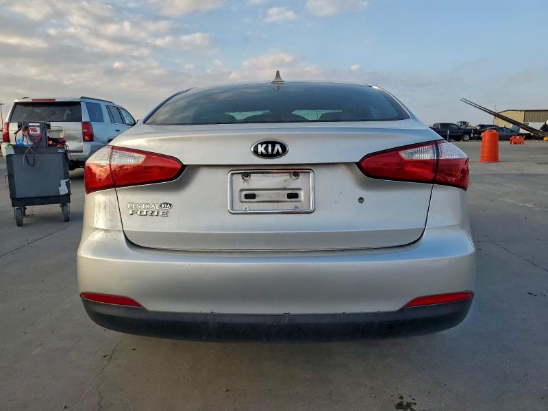 Photo 6 from auction – 2014 KIA FORTE LX with VIN KNAFK4A63E5248247