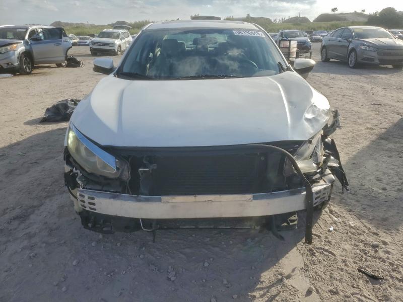 Photo 5 from auction – 2017 HONDA CIVIC EX with VIN 19XFC2F71HE044223