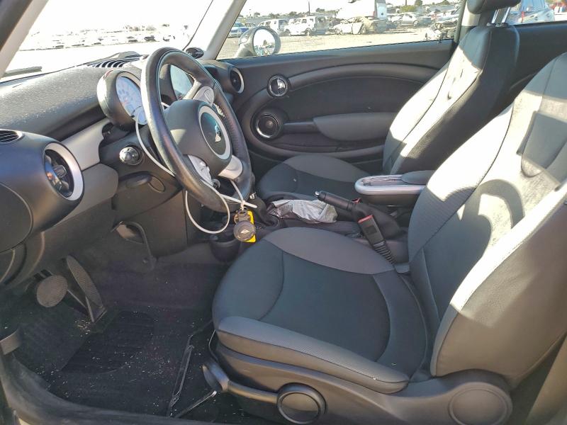 Photo 7 from auction – 2010 MINI COOPER with VIN WMWMF3C51ATZ64600