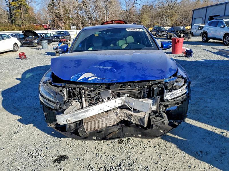 Photo 5 from auction – 2022 GENESIS G70 BASE with VIN KMTG54TE4NU100716