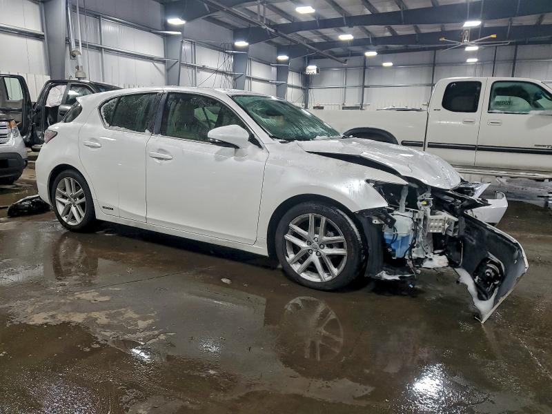 Photo 4 from auction – 2014 LEXUS CT 200 with VIN JTHKD5BH5E2195536