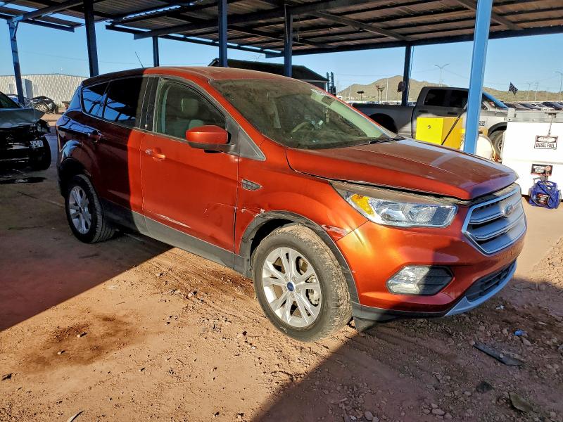Photo 4 from auction – 2019 FORD ESCAPE SE with VIN 1FMCU0GD5KUB30583